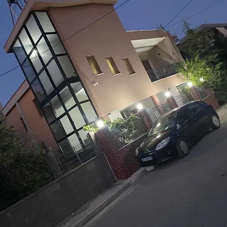 Fatjon House Appartamento Durrës