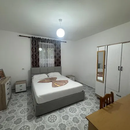 Apartament Fatjon House *